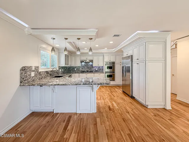 cFamily and Kitchen5