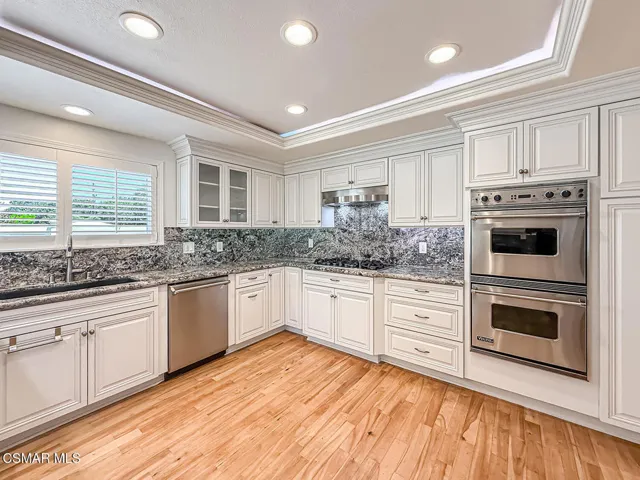 cFamily and Kitchen6