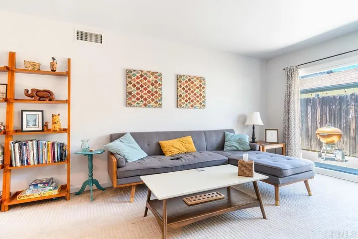 818 E Washington Avenue, Escondido, California 92025