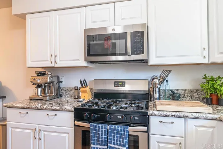 818 E Washington Avenue, Escondido, California 92025