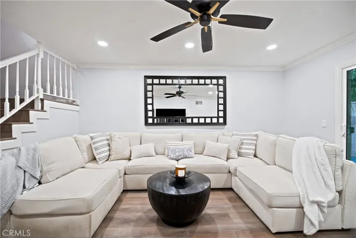 6767 Pheasant, Oak Park, California 91377