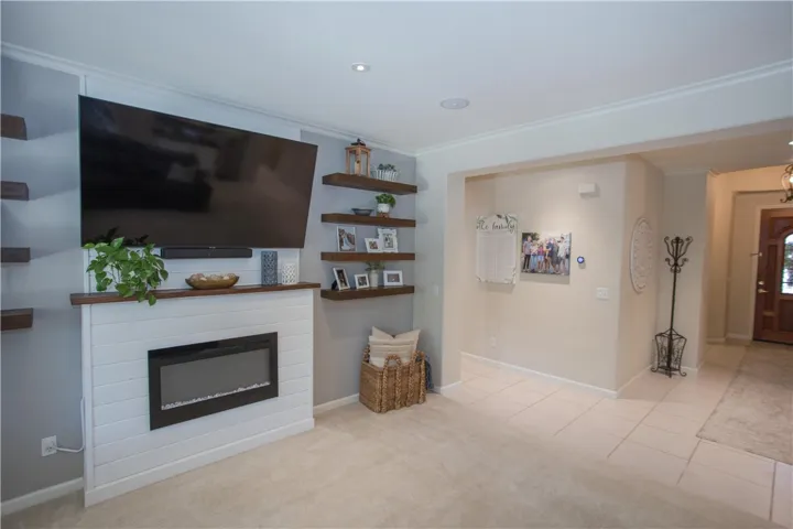 2675 E Rockingham Court, Fresno, California 93720