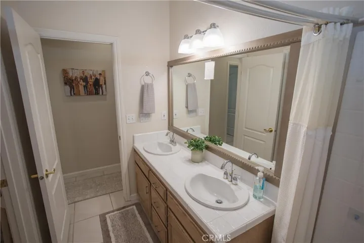 2675 E Rockingham Court, Fresno, California 93720