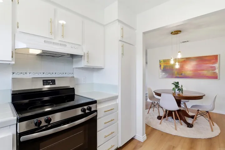 1039 Plover Way, Oceanside, California 92057