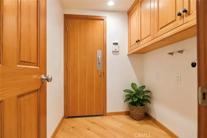 28 Cambridge, Irvine, California 92620