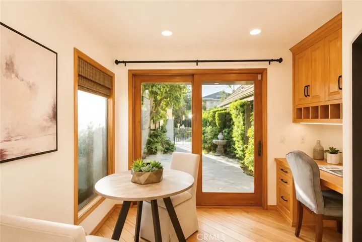 28 Cambridge, Irvine, California 92620
