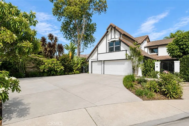 28 Cambridge, Irvine, California 92620