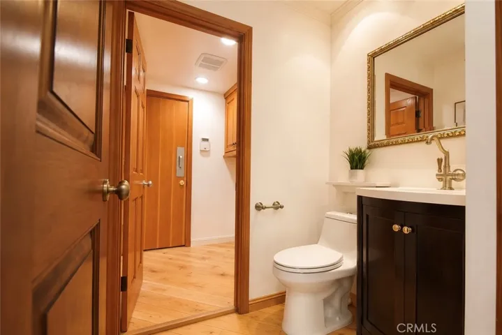 28 Cambridge, Irvine, California 92620