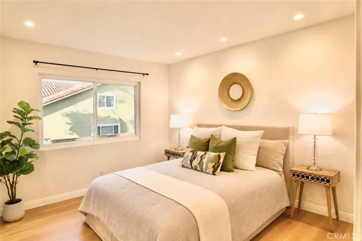 28 Cambridge, Irvine, California 92620