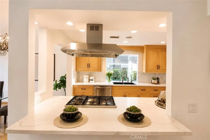 28 Cambridge, Irvine, California 92620