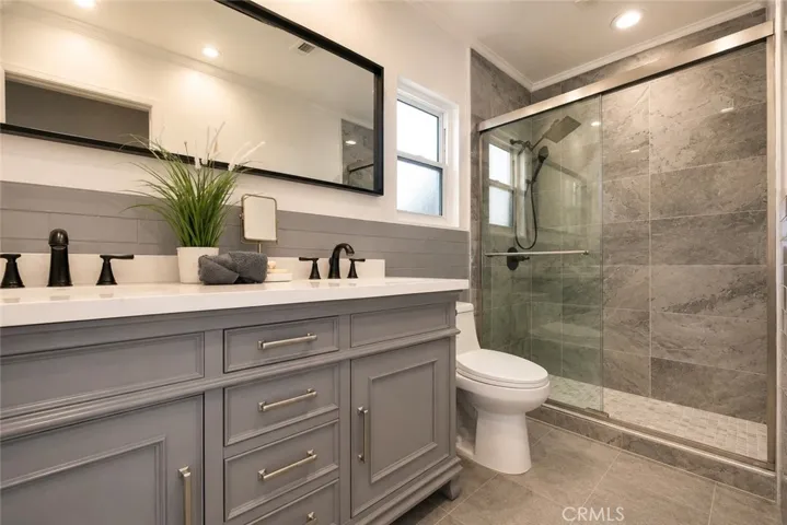 28 Cambridge, Irvine, California 92620