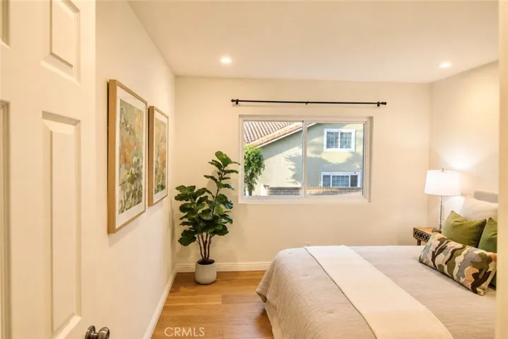 28 Cambridge, Irvine, California 92620