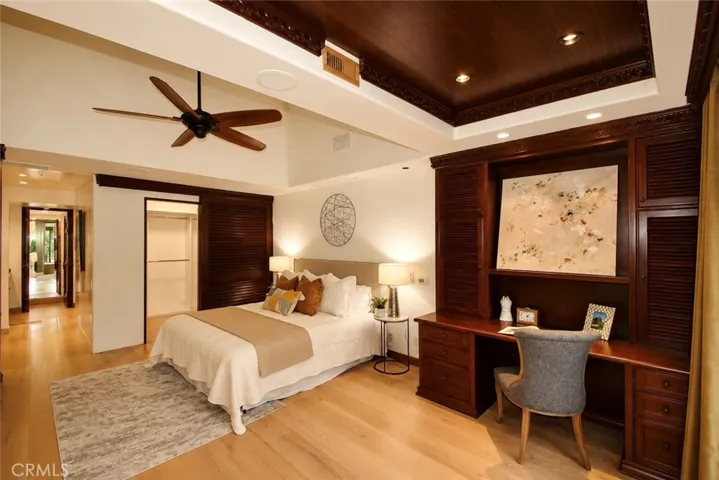 28 Cambridge, Irvine, California 92620