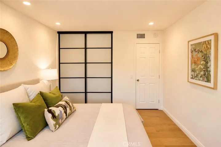 28 Cambridge, Irvine, California 92620