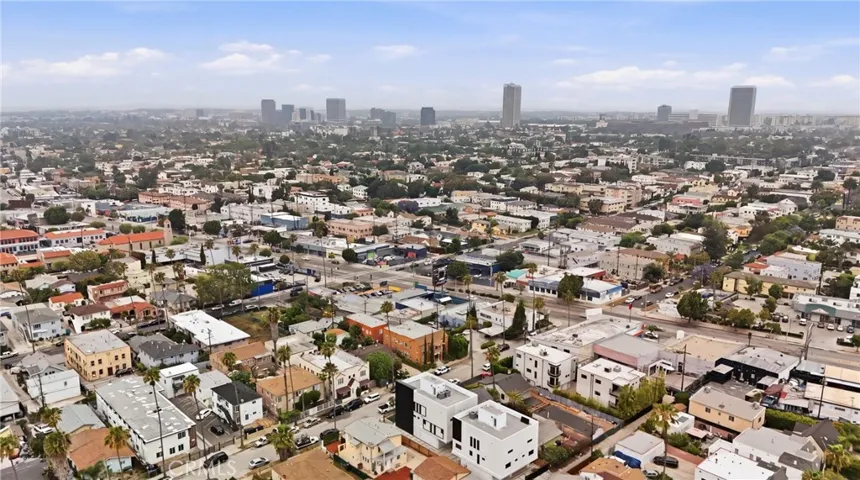 1430 S Cloverdale Avenue 1/2, Los Angeles, California 90019