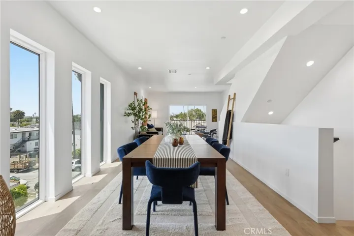 1430 S Cloverdale Avenue 1/2, Los Angeles, California 90019