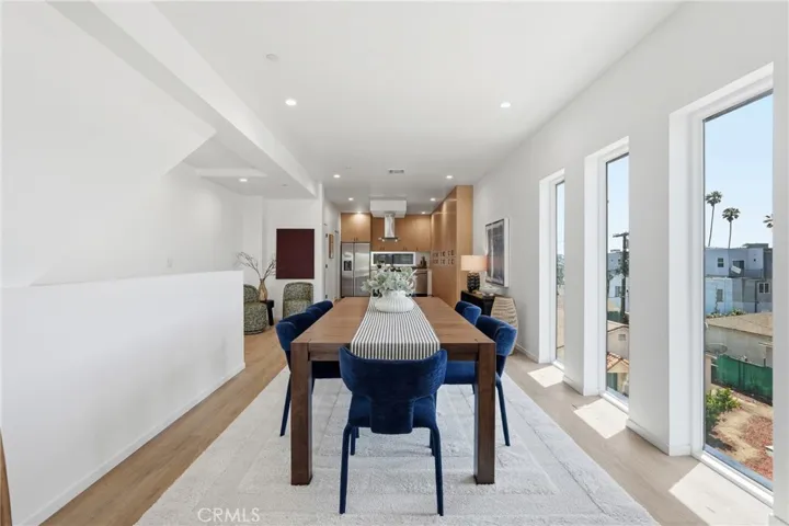 1430 S Cloverdale Avenue 1/2, Los Angeles, California 90019