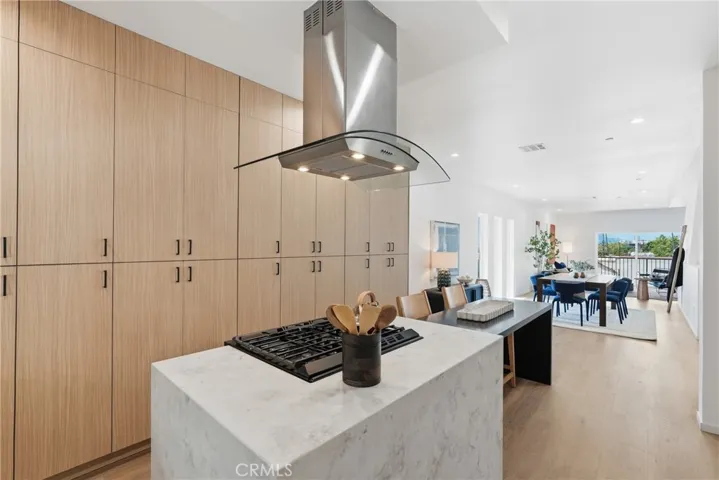 1430 S Cloverdale Avenue 1/2, Los Angeles, California 90019