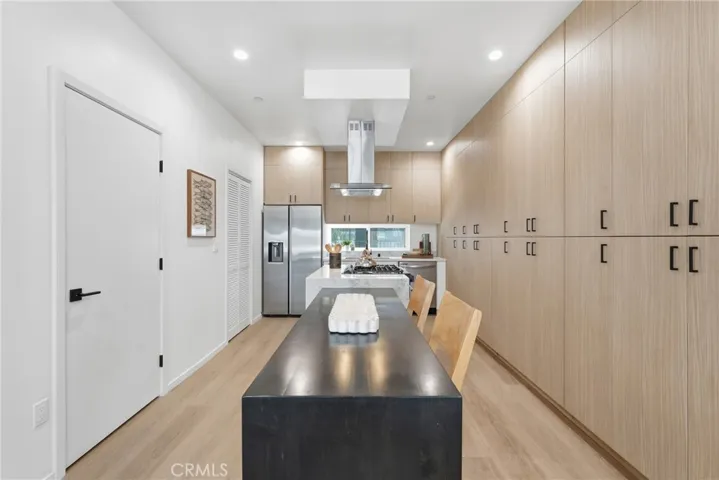 1430 S Cloverdale Avenue 1/2, Los Angeles, California 90019