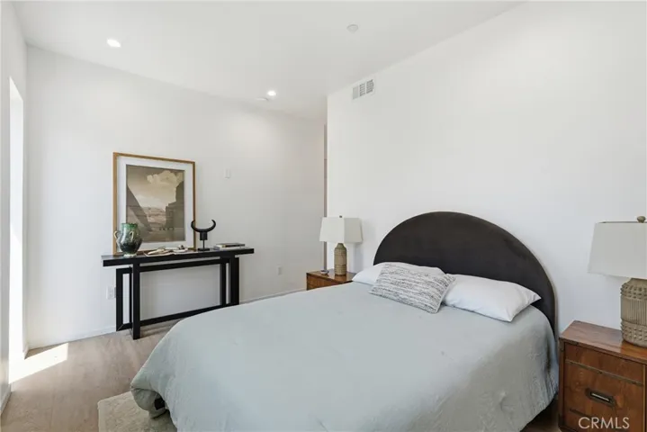 1430 S Cloverdale Avenue 1/2, Los Angeles, California 90019