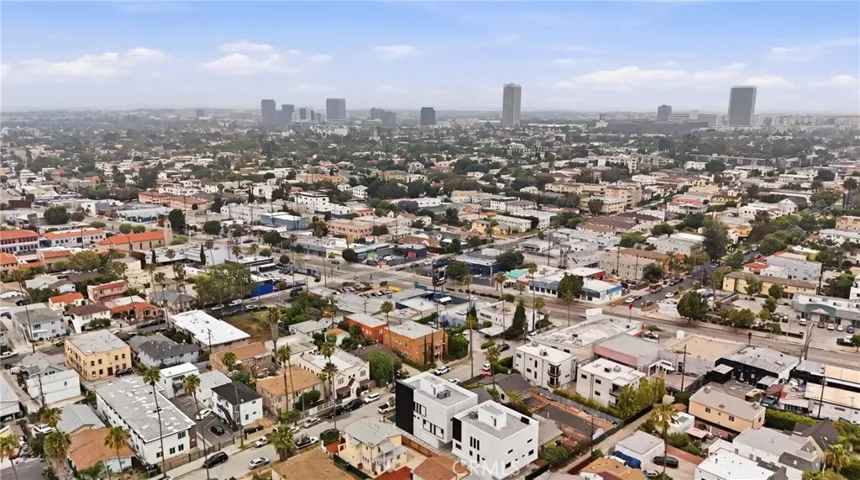 1430 S Cloverdale Avenue 1/2, Los Angeles, California 90019