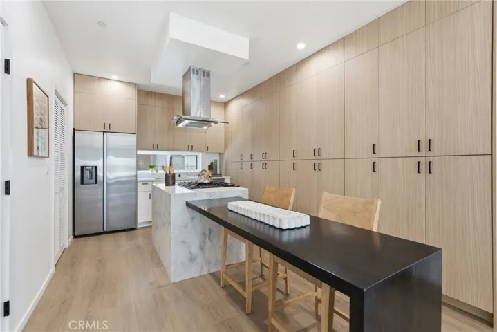 1430 S Cloverdale Avenue 1/2, Los Angeles, California 90019