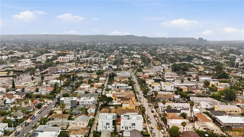 1430 S Cloverdale Avenue 1/2, Los Angeles, California 90019