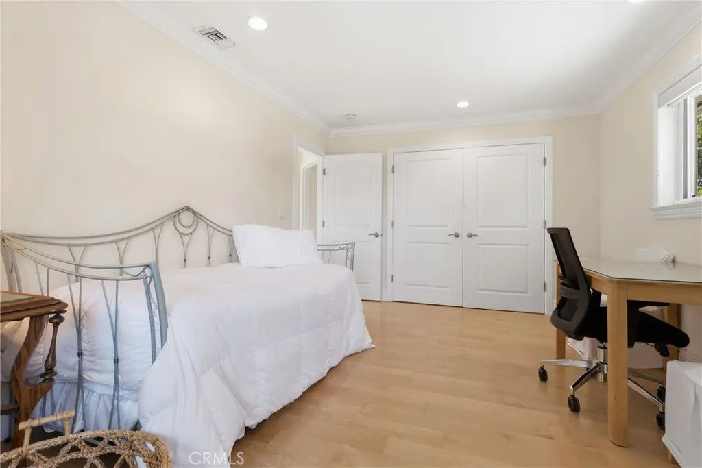 Guest Bedroom on second level. Guest Bedroom on second level.