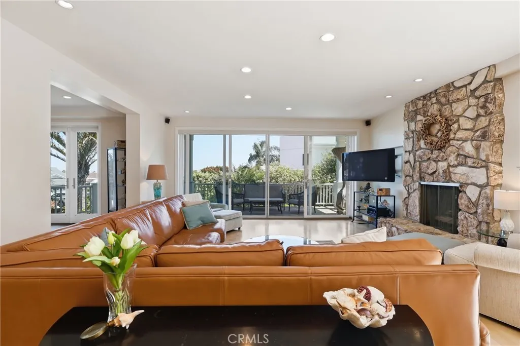 Bright and airy living room. Bright and airy living room.