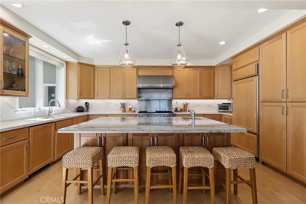 Island kitchen - the true hub of the home! Island kitchen - the true hub of the home!
