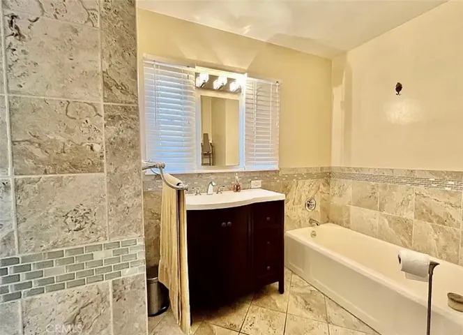 12454 Kling, Studio City, California 91604