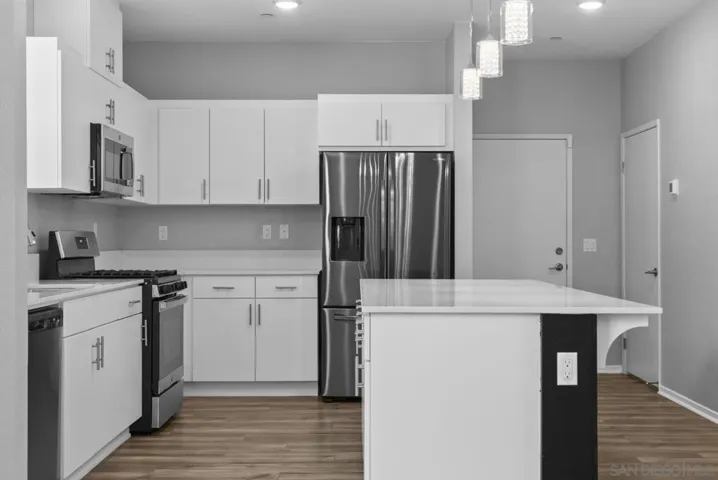 5223 Surfwalk 111, San Diego, California 92154