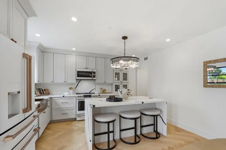 181 W Duane Avenue, Sunnyvale, California 94085