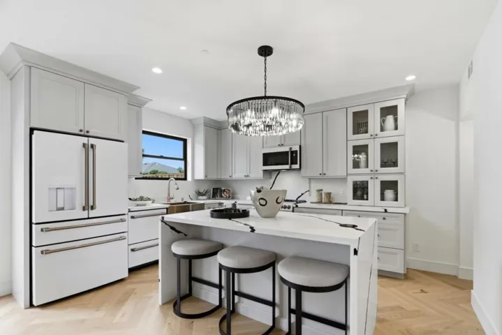 181 W Duane Avenue, Sunnyvale, California 94085