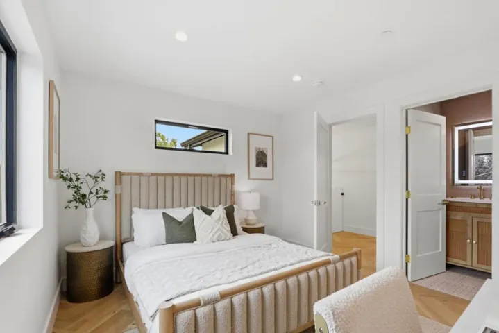 181 W Duane Avenue, Sunnyvale, California 94085