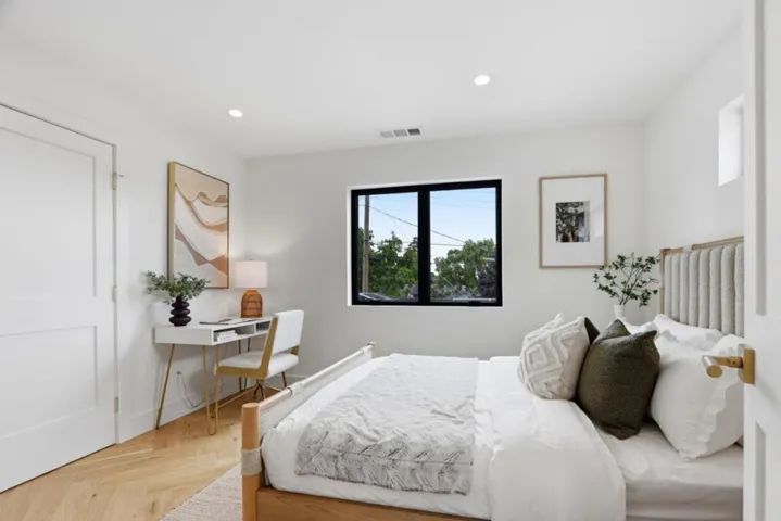 181 W Duane Avenue, Sunnyvale, California 94085