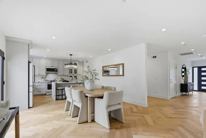 181 W Duane Avenue, Sunnyvale, California 94085