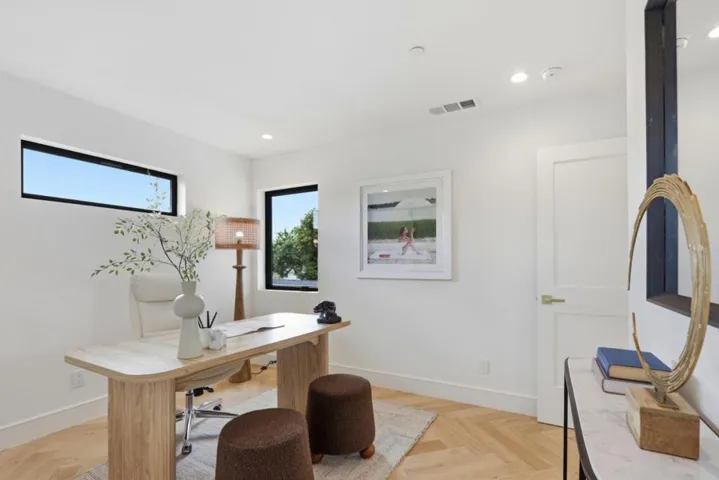 181 W Duane Avenue, Sunnyvale, California 94085