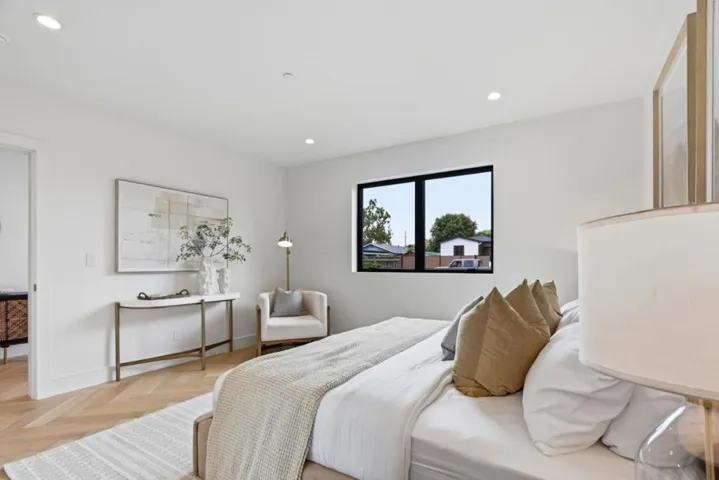 181 W Duane Avenue, Sunnyvale, California 94085