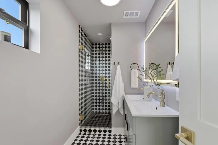 181 W Duane Avenue, Sunnyvale, California 94085