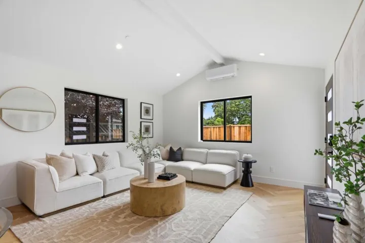181 W Duane Avenue, Sunnyvale, California 94085