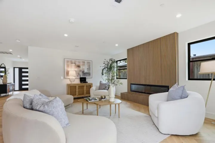 181 W Duane Avenue, Sunnyvale, California 94085