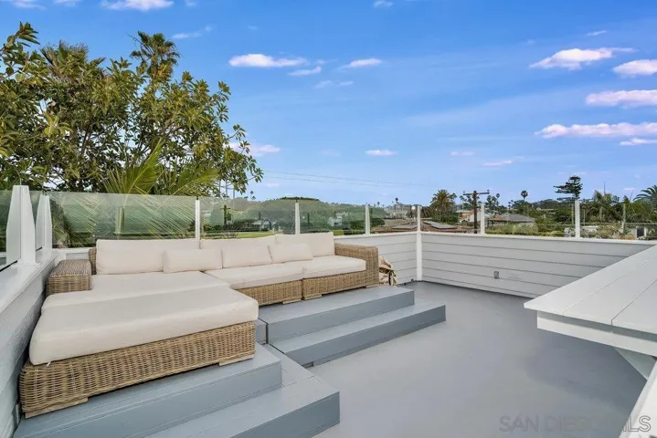 5247 Chelsea, La Jolla, California 92037