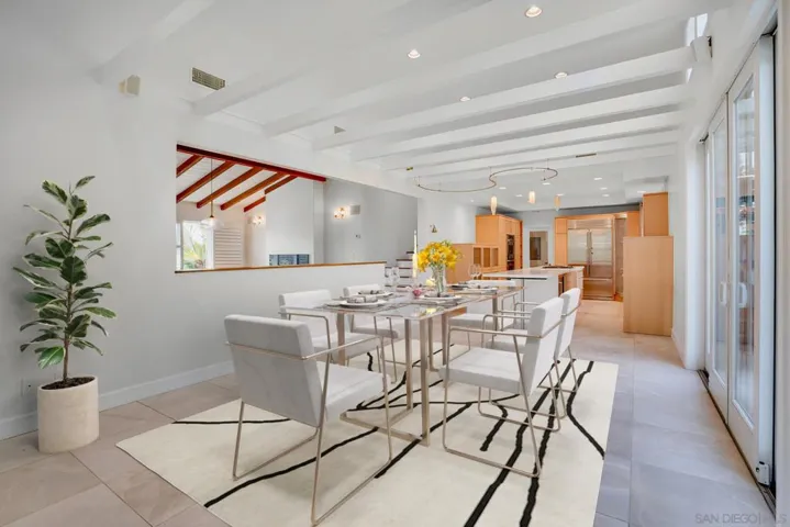5247 Chelsea, La Jolla, California 92037