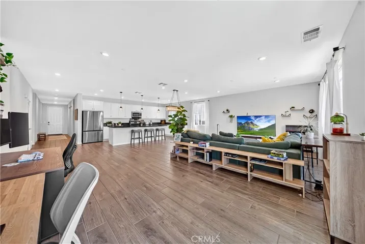 29877 Solardo Drive, Menifee, California 92585