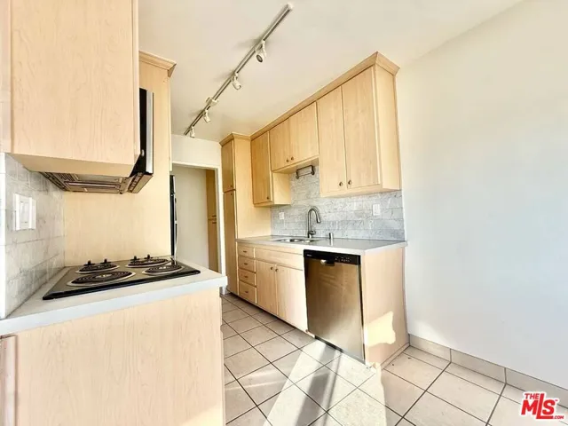 11946 Dorothy Street #7, Los Angeles, California 90049