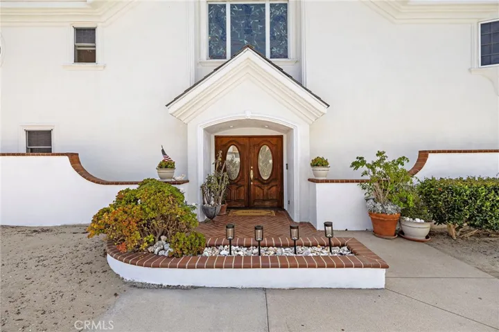 1444 W Bay Avenue, Newport Beach, California 92661