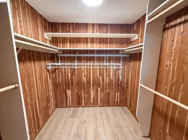 Walk in closet
