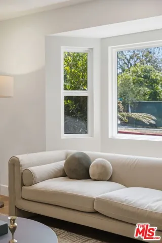 10811 Farragut Drive, Culver City, California 90230