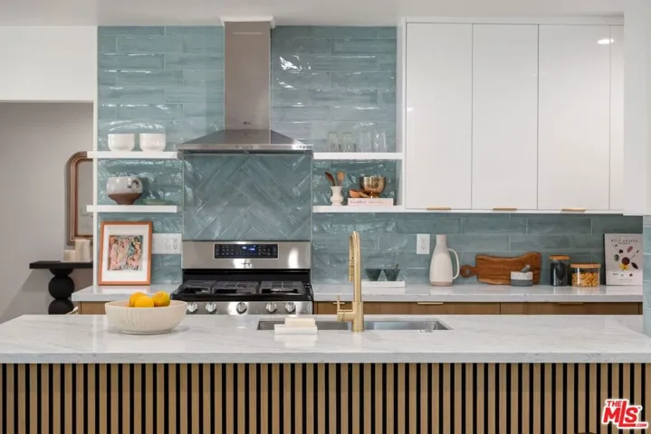 10811 Farragut Drive, Culver City, California 90230